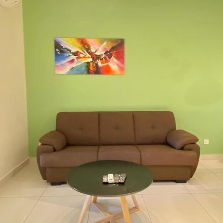 Appartamento Arte Mont Kiara By Cozynest Kuala Lumpur Esterno foto