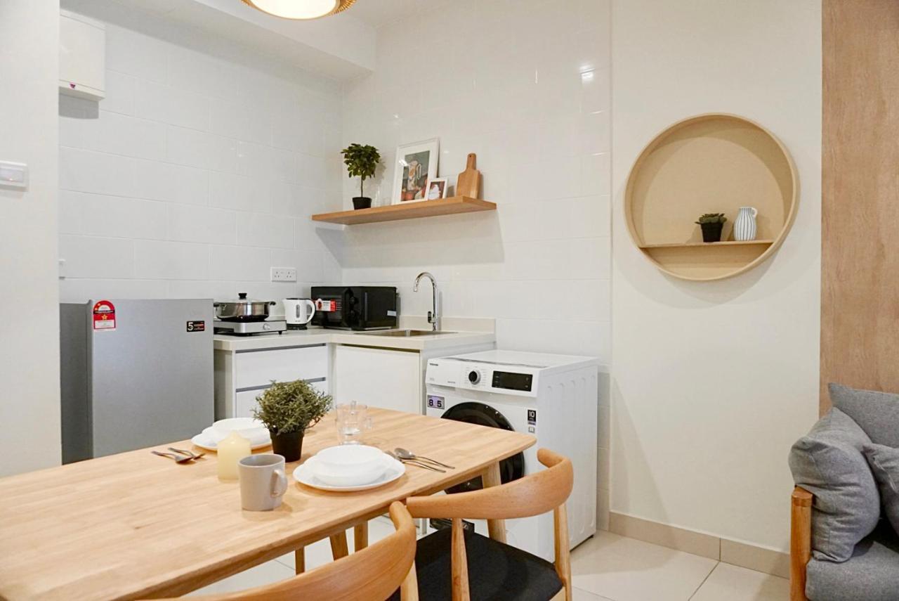 Appartamento Arte Mont Kiara By Cozynest Kuala Lumpur Esterno foto