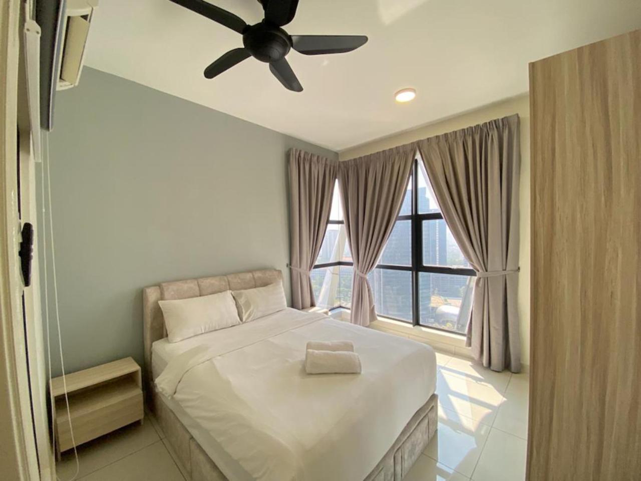 Appartamento Arte Mont Kiara By Cozynest Kuala Lumpur Esterno foto