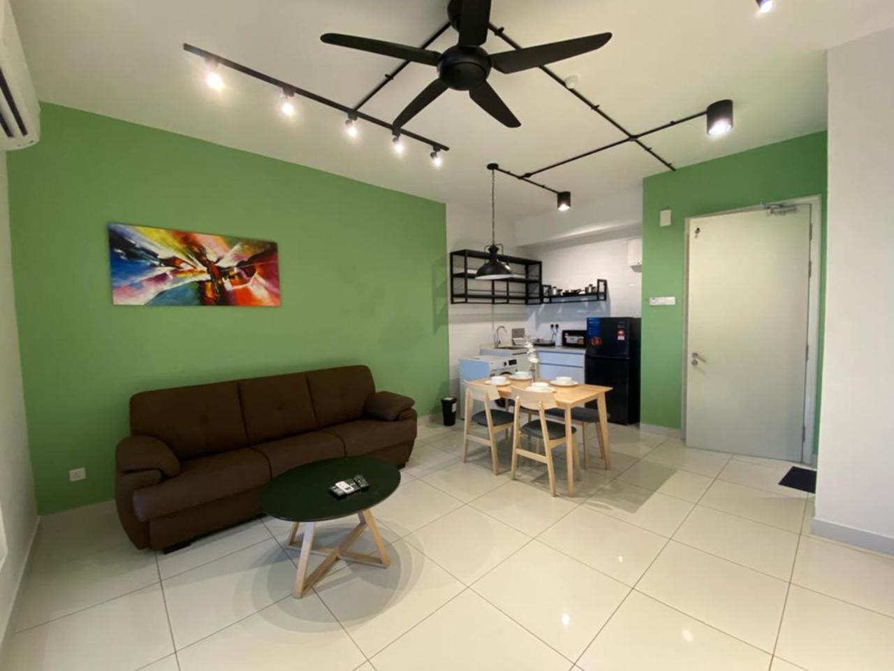 Appartamento Arte Mont Kiara By Cozynest Kuala Lumpur Esterno foto
