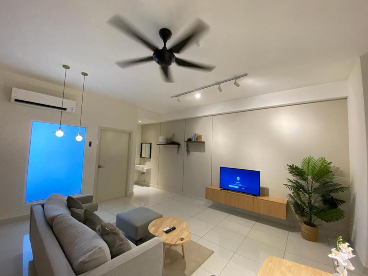 Appartamento Arte Mont Kiara By Cozynest Kuala Lumpur Esterno foto