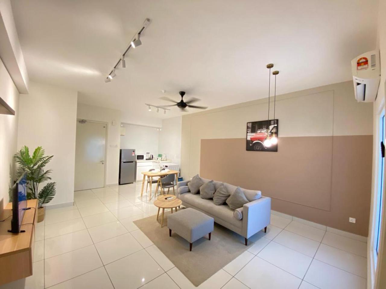 Appartamento Arte Mont Kiara By Cozynest Kuala Lumpur Esterno foto